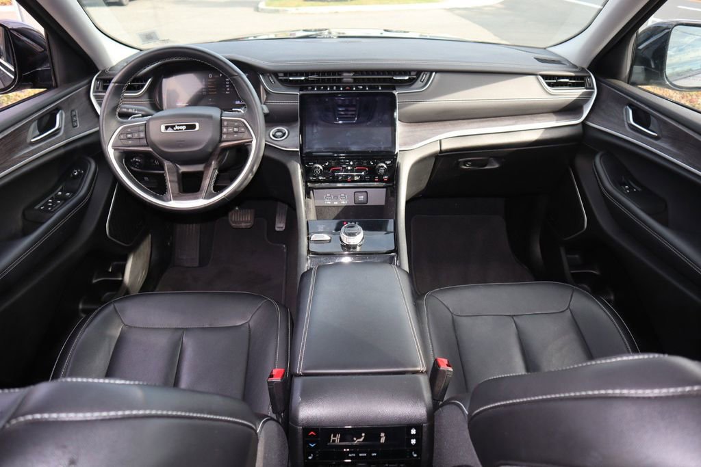 Used 2022 Jeep Grand Cherokee L Limited AWD/4WD image 15