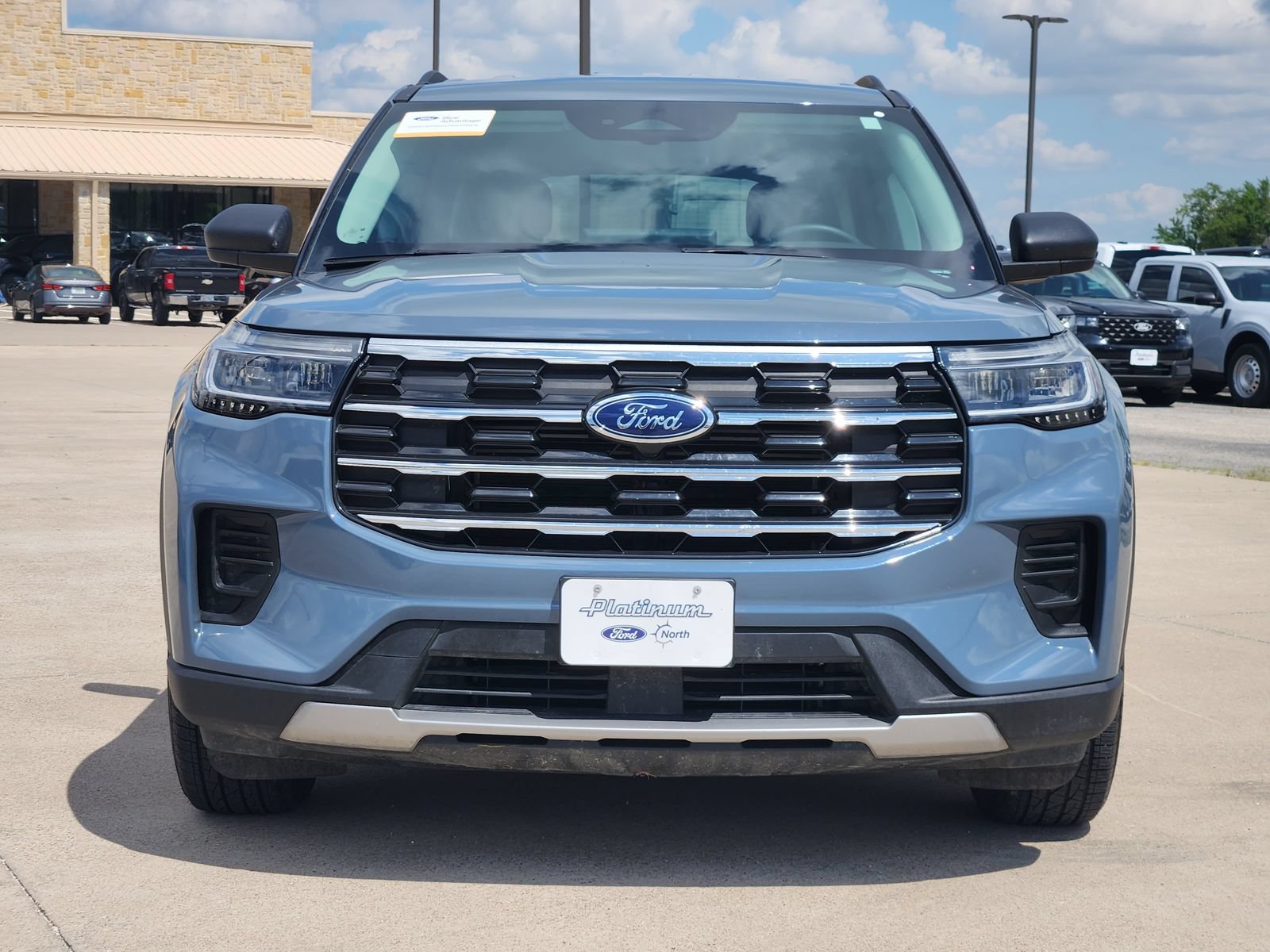 Used 2025 Ford Explorer Active RWD image 6