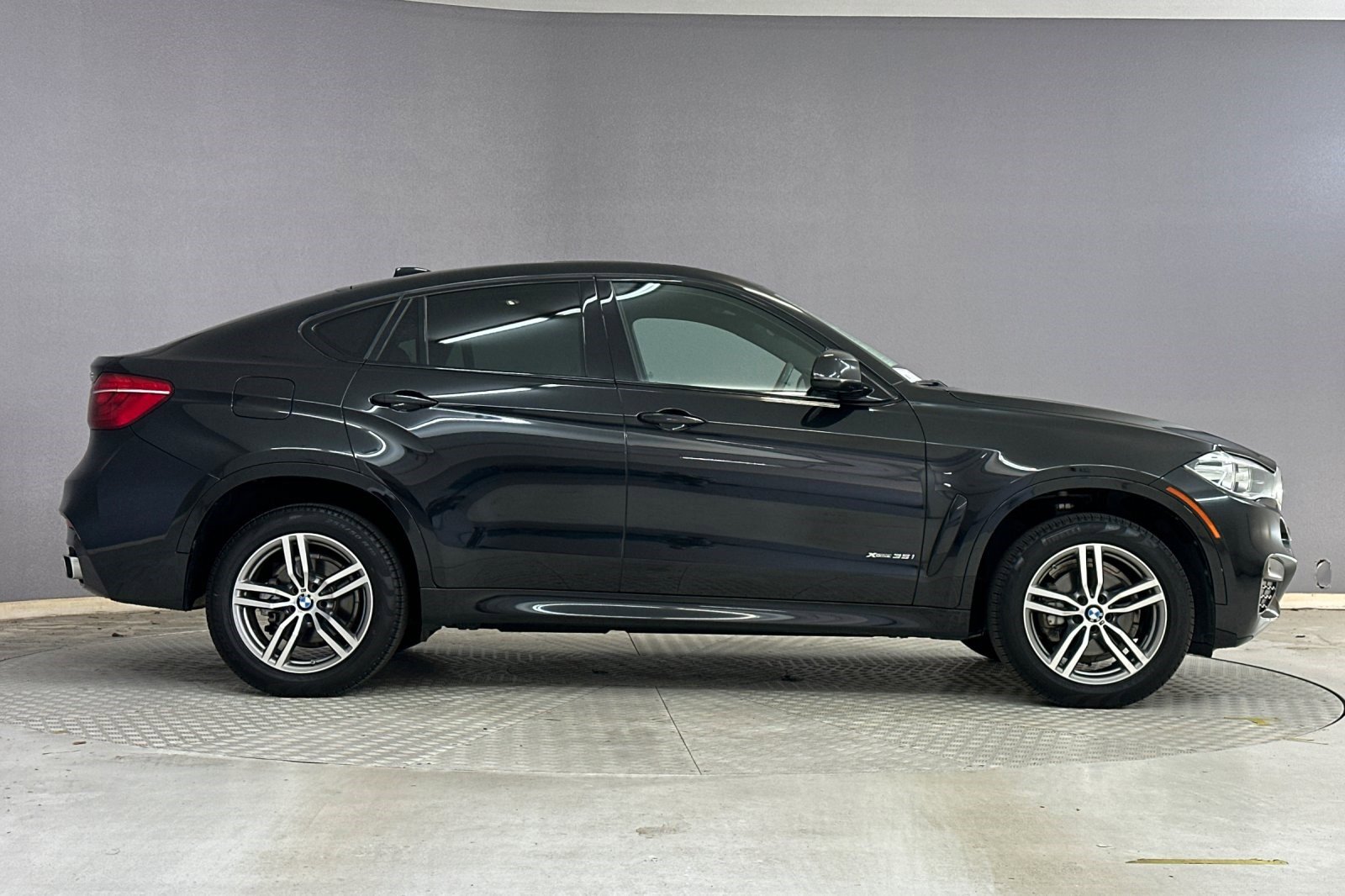 Used 2019 BMW X6 xDrive35i w/ M Sport Package image 7