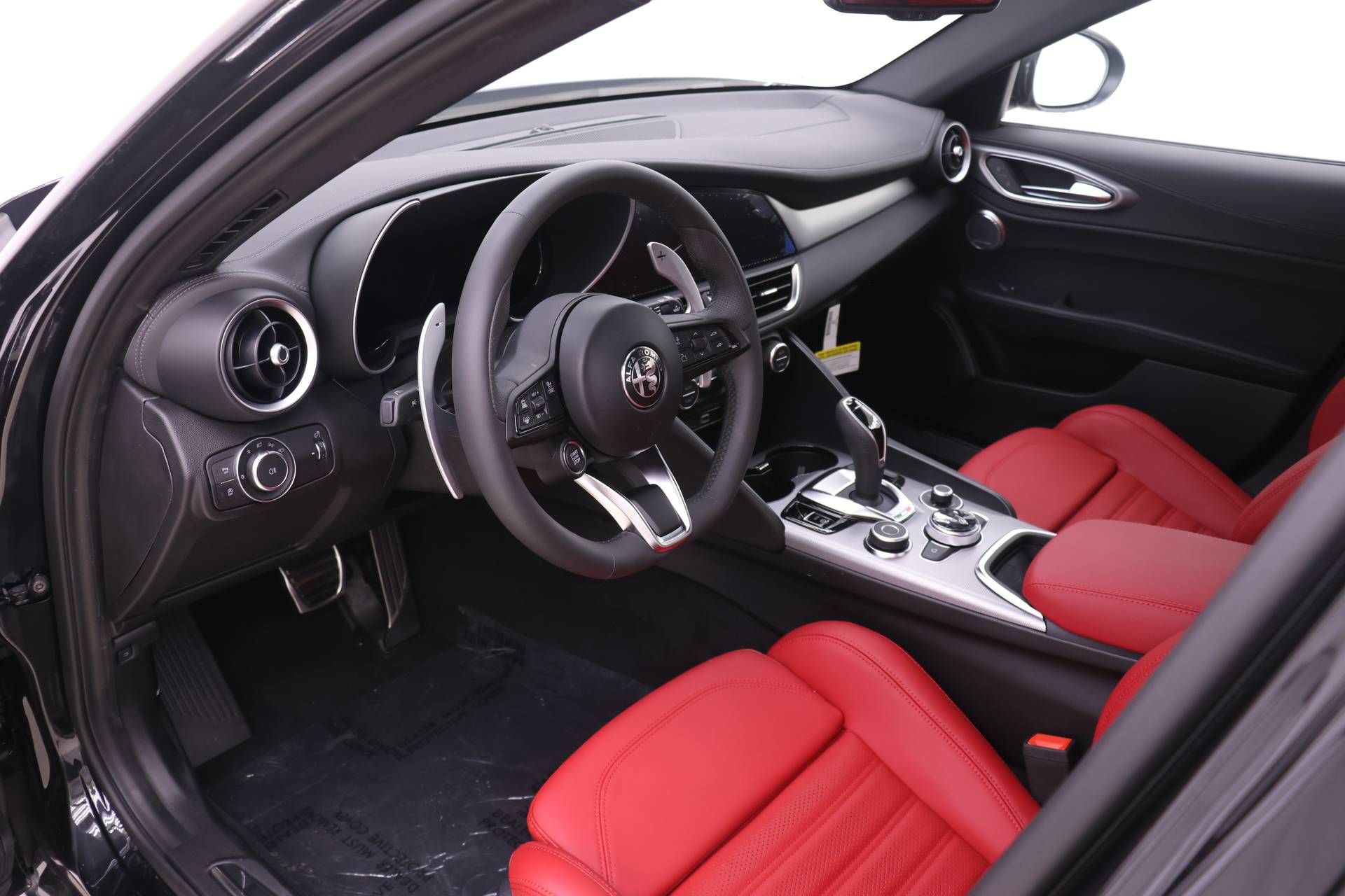New 2026 Alfa Romeo Giulia AWD image 6