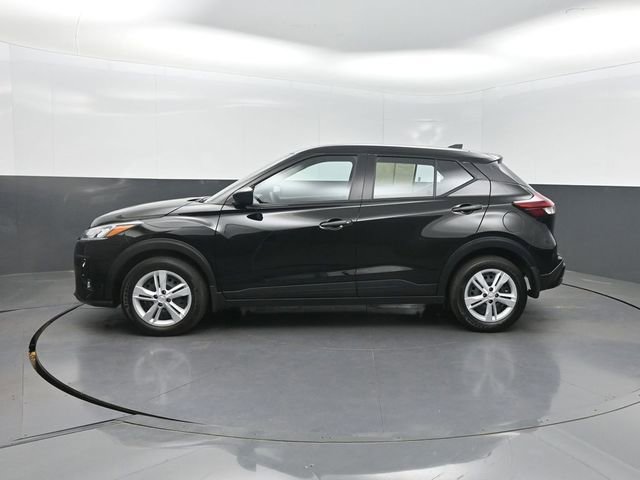 Used 2025 Nissan Kicks Play S FWD image 2