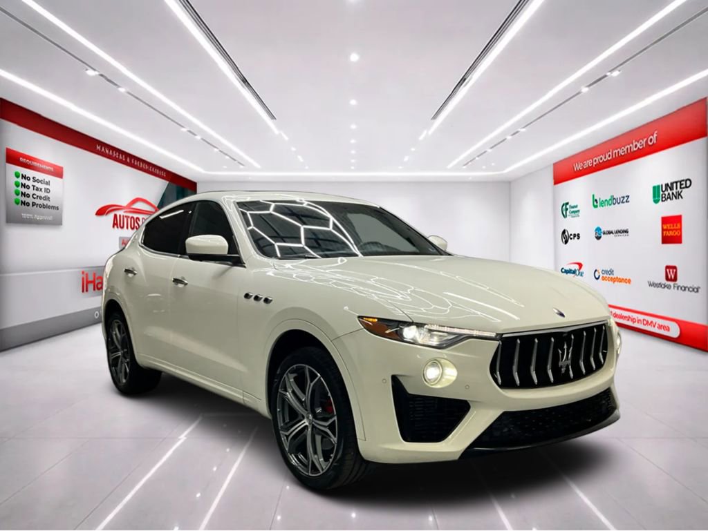 Used 2020 Maserati Levante image 2