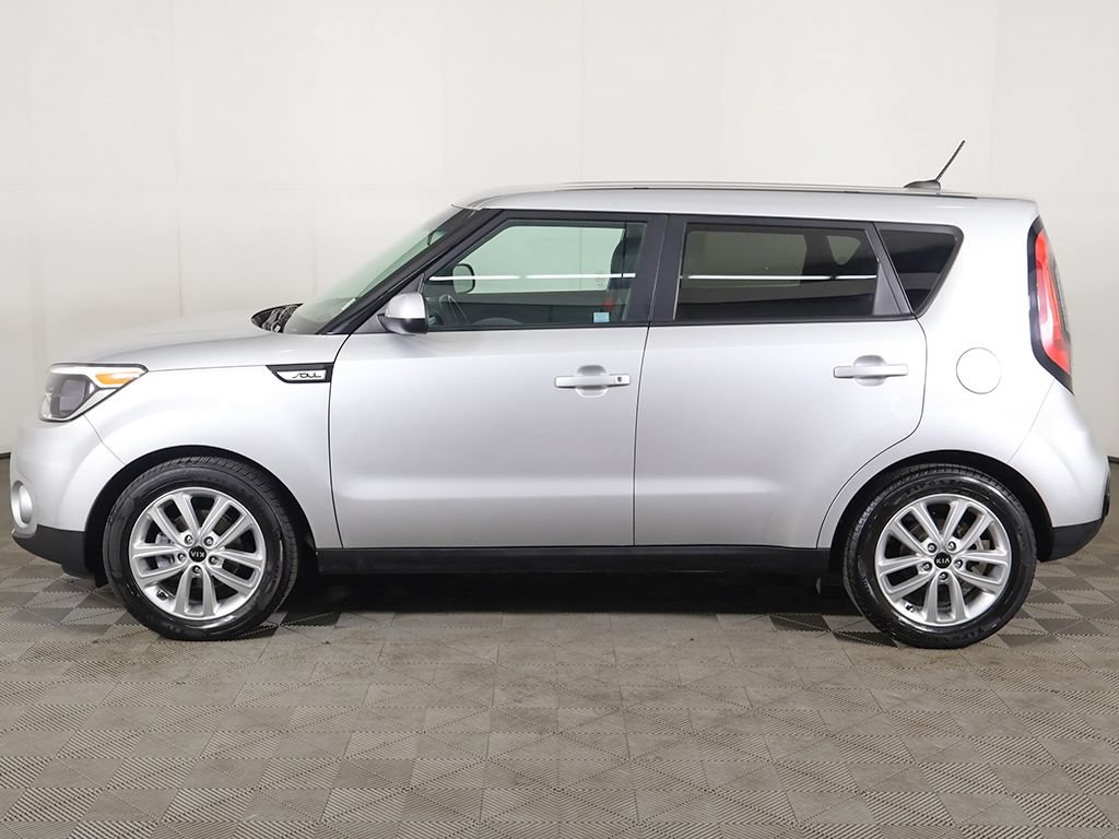 Used 2017 Kia Soul + FWD image 14