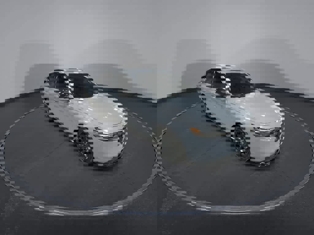 Used 2024 Honda Accord Sport image 2