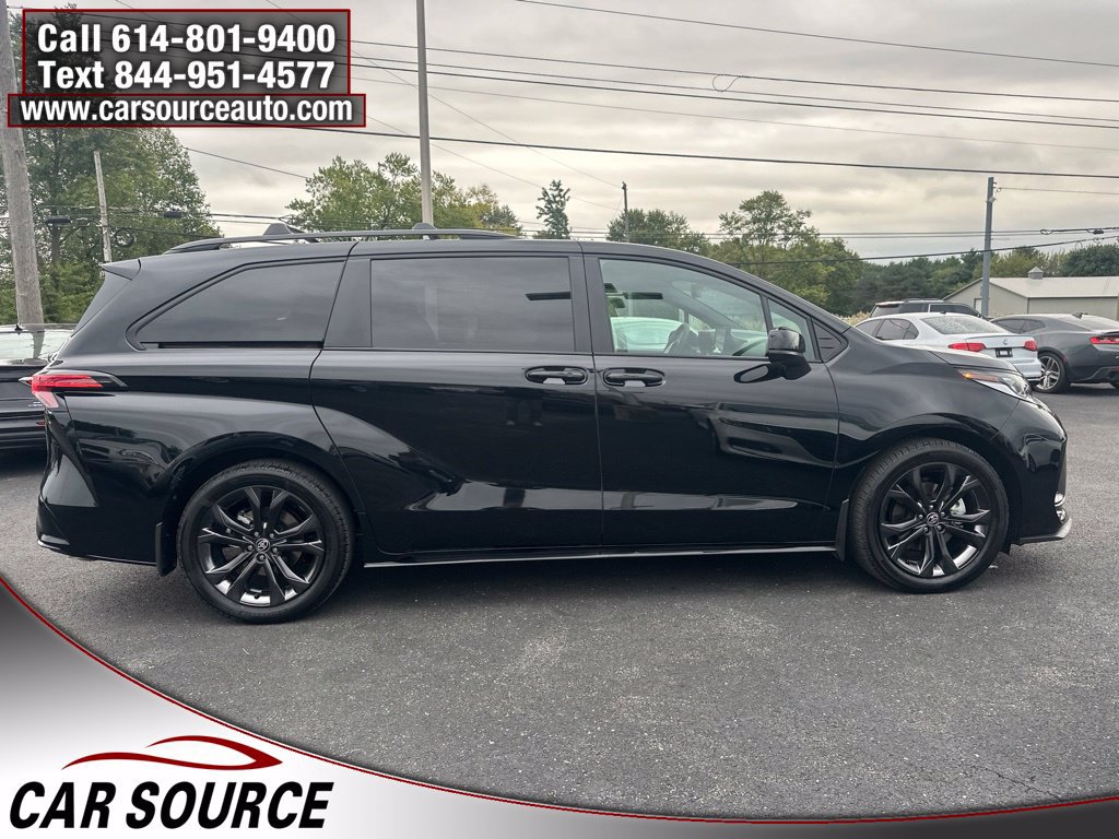 Used 2026 Toyota Sienna XSE FWD image 3