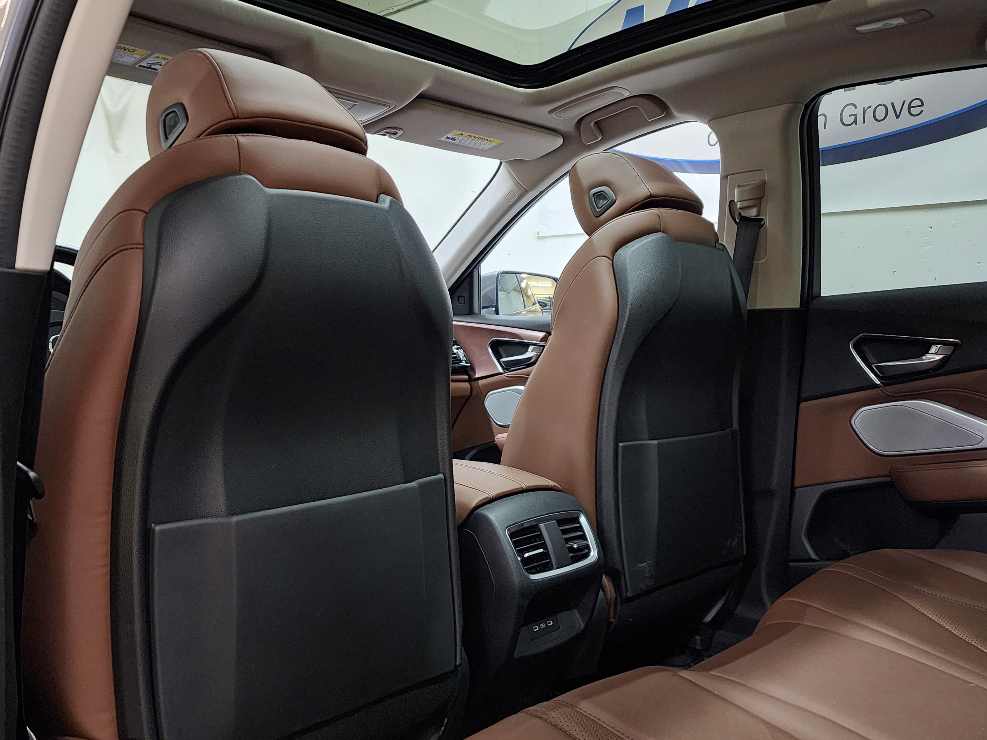 Used 2025 Acura RDX SH-AWD w/ Technology Package image 16