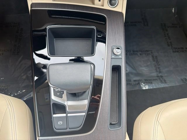 Used 2023 Audi Q5 2.0T Premium w/ Convenience Package AWD/4WD image 18