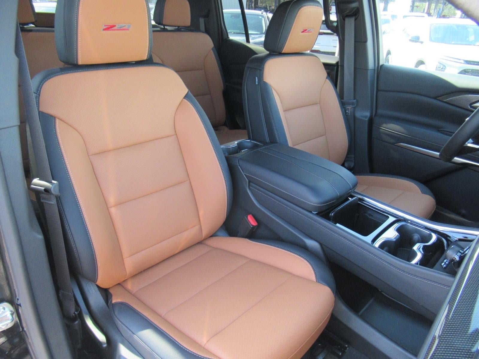 New 2027 Chevrolet Traverse Z71 w/ Driver Confidence Package AWD/4WD image 9