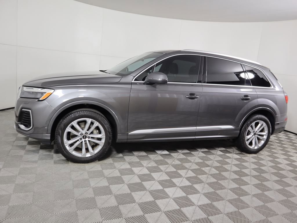 Certified 2025 Audi Q7 2.0T Premium image 8
