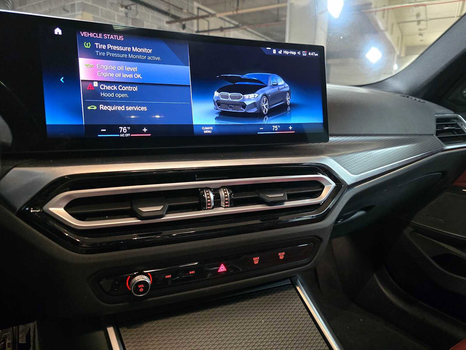 Used 2023 BMW 330e xDrive w/ M Sport Package image 29