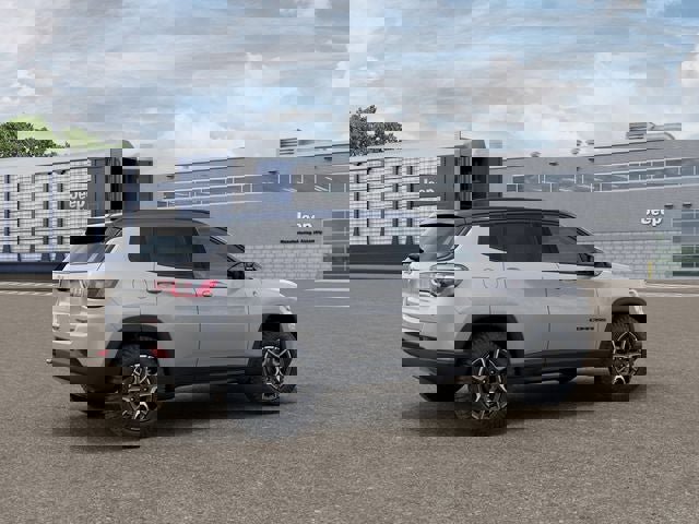 New 2026 Jeep Compass Trailhawk image 2