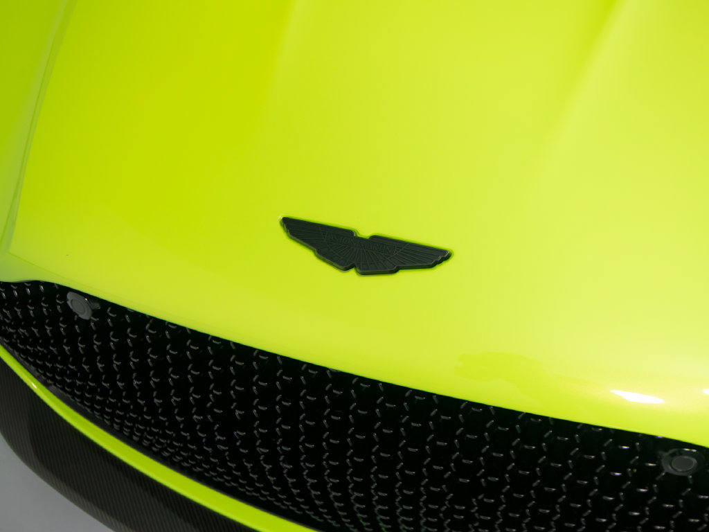 Used 2022 Aston Martin DBS Superleggera RWD image 36