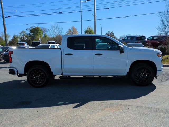 Used 2024 Chevrolet Silverado 1500 Custom w/ Turbomax Blackout Package image 4
