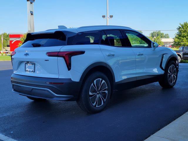 Used 2025 Chevrolet Blazer EV LT AWD/4WD image 3
