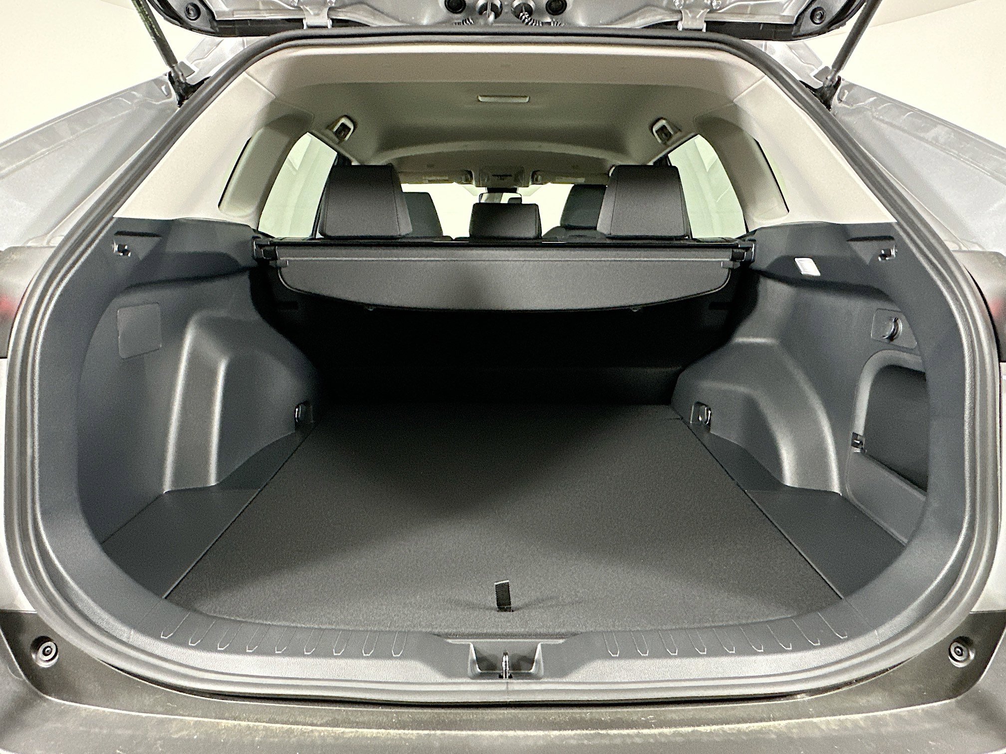 Used 2025 Toyota RAV4 XLE image 27