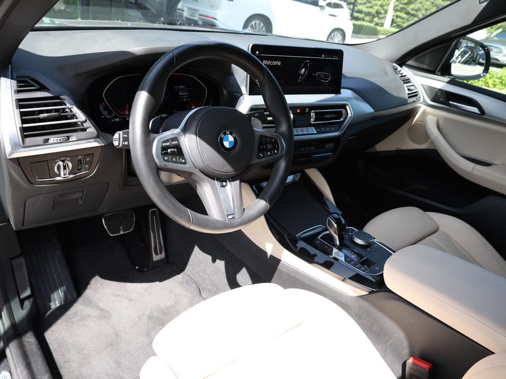 Used 2025 BMW X4 xDrive30i AWD/4WD image 15