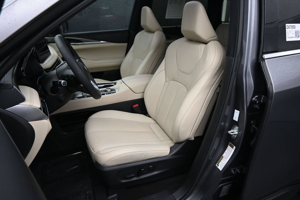 Used 2023 INFINITI QX60 Luxe w/ Cargo Package FWD image 18