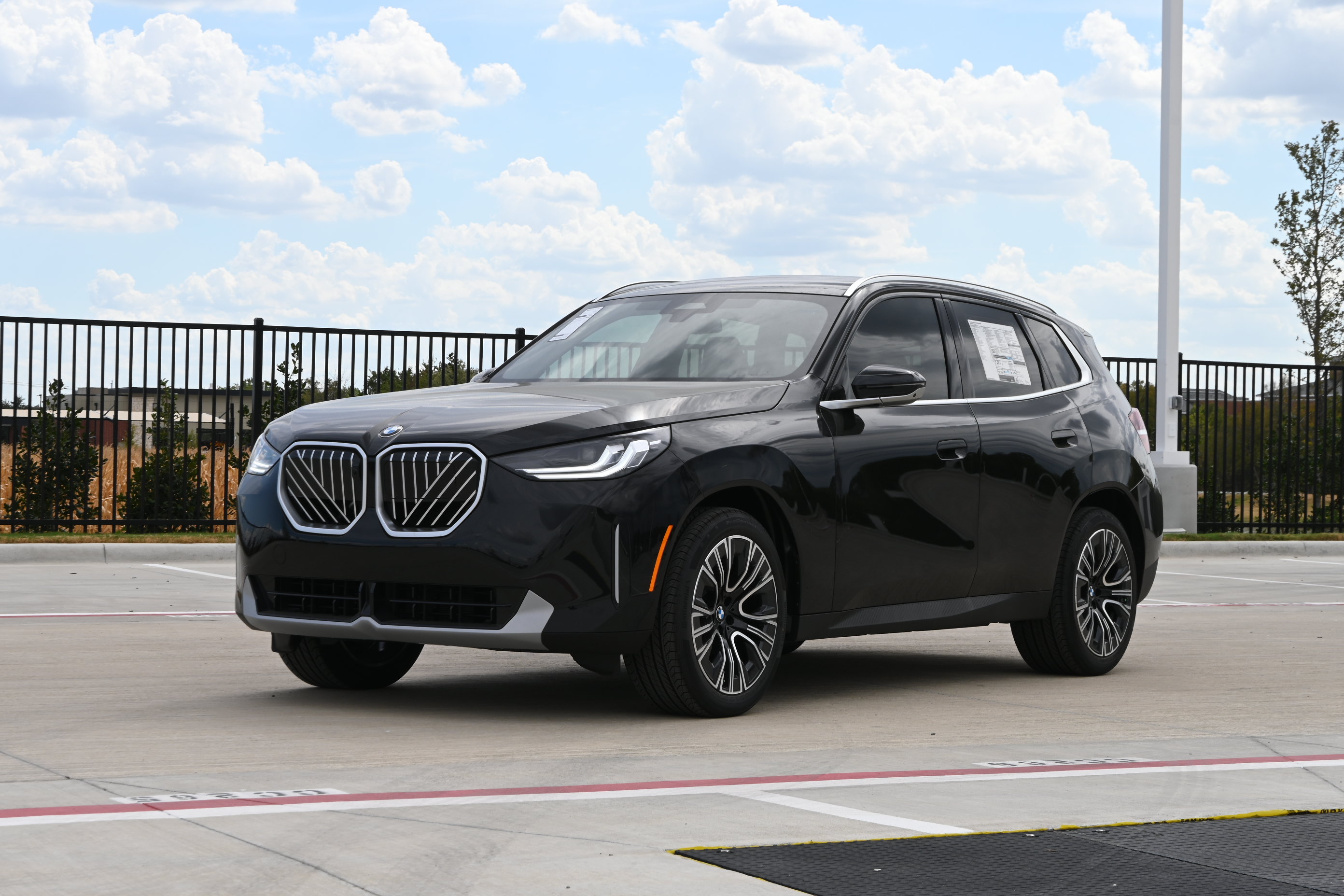 New 2026 BMW X3 xDrive30i w/ Premium Package AWD/4WD image 3