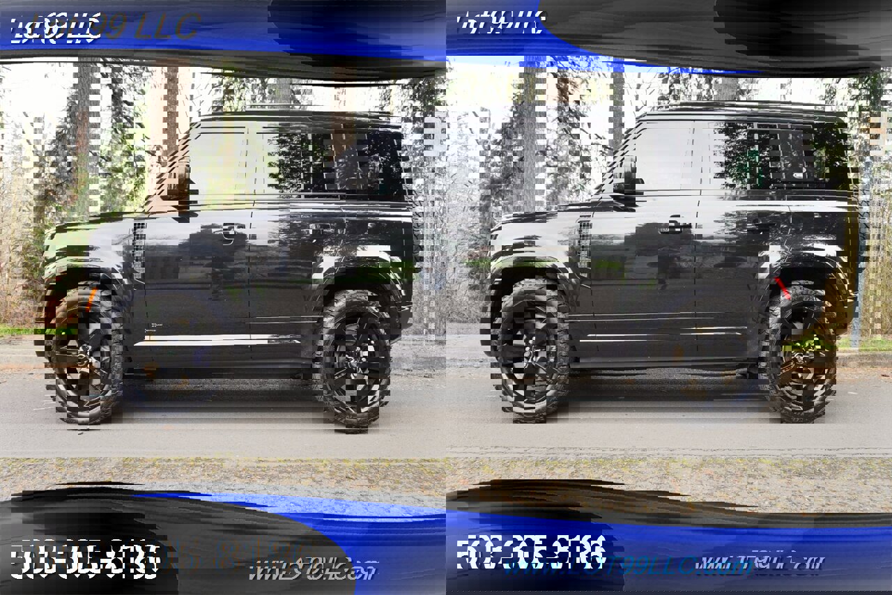 Used 2021 Land Rover Defender 110 X-Dynamic HSE AWD/4WD image 1