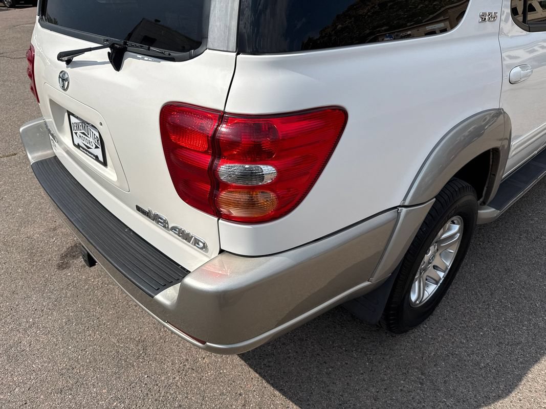 Used 2004 Toyota Sequoia SR5 AWD/4WD image 12