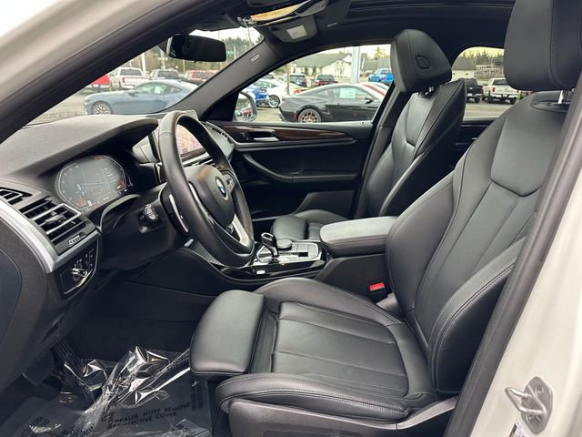 Used 2025 BMW X4 xDrive30i AWD/4WD image 9