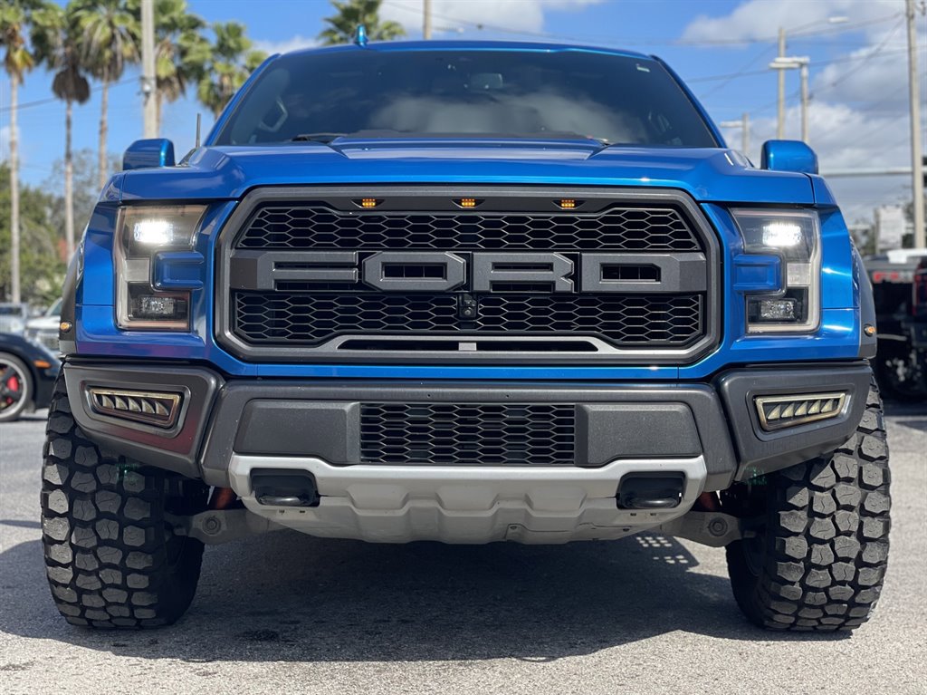 Used 2019 Ford F150 Raptor w/ Equipment Group 802A Luxury AWD/4WD image 10