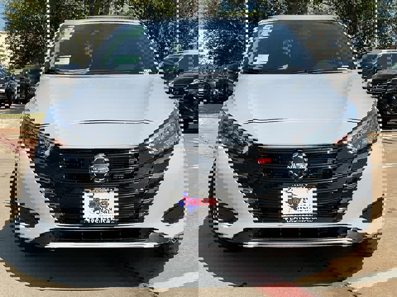 New 2025 Nissan Versa SR w/ Trunk Package image 3