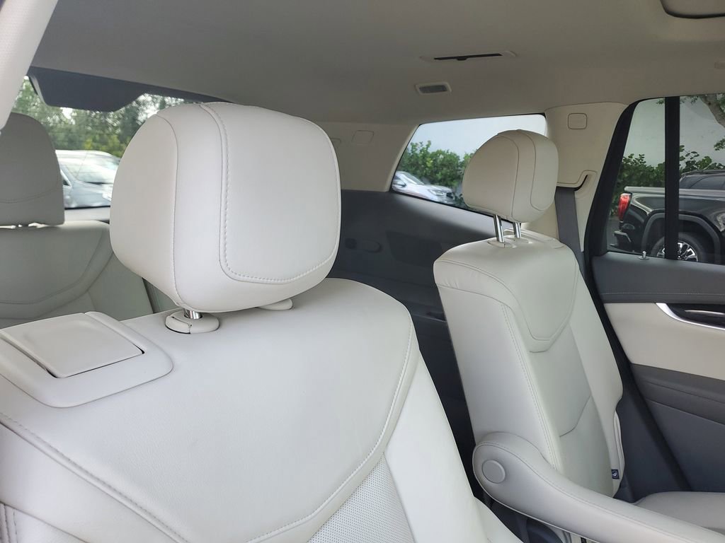 Used 2020 Cadillac XT6 Premium Luxury FWD image 25