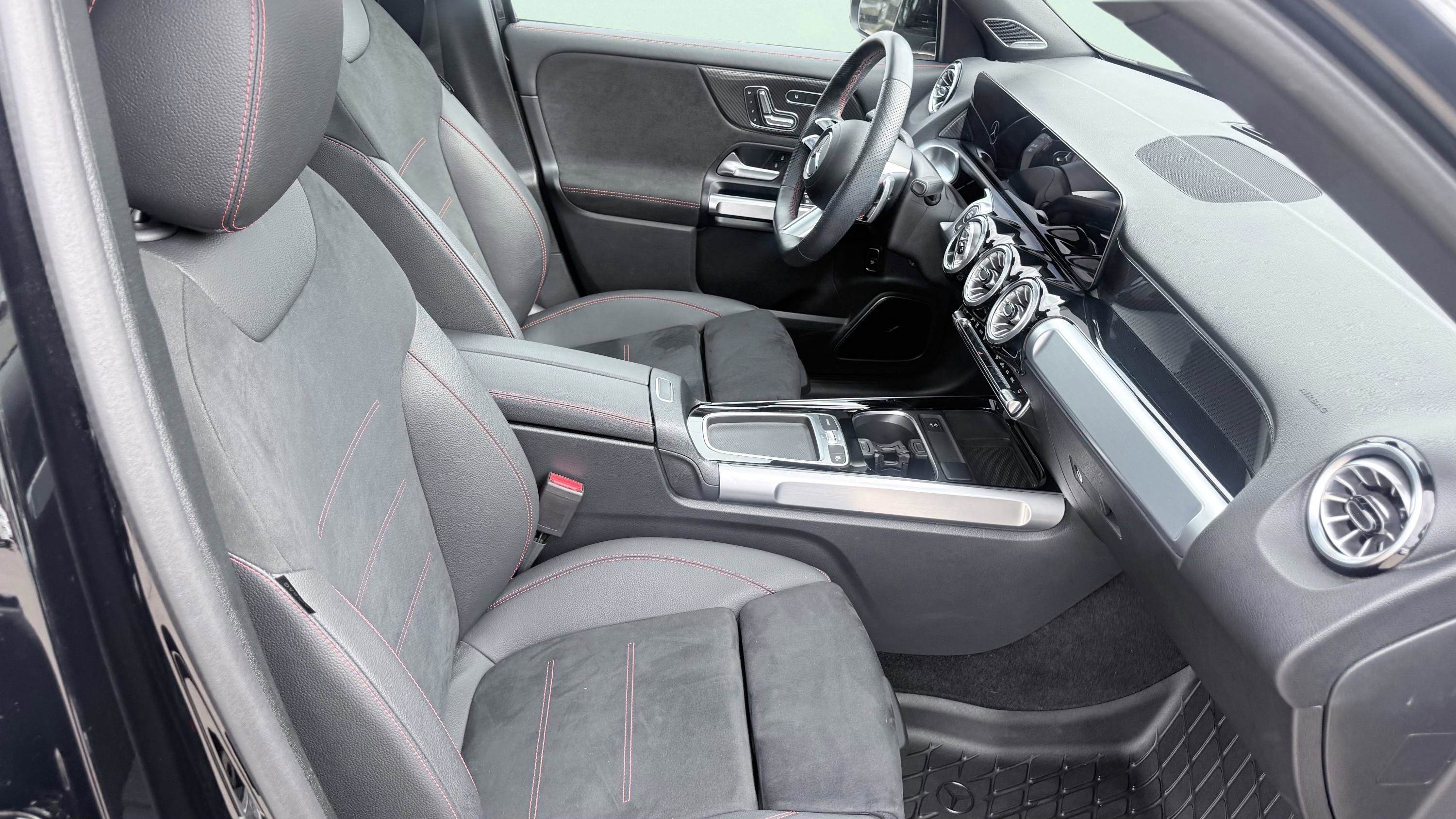 Used 2024 Mercedes-Benz GLB 250 image 45