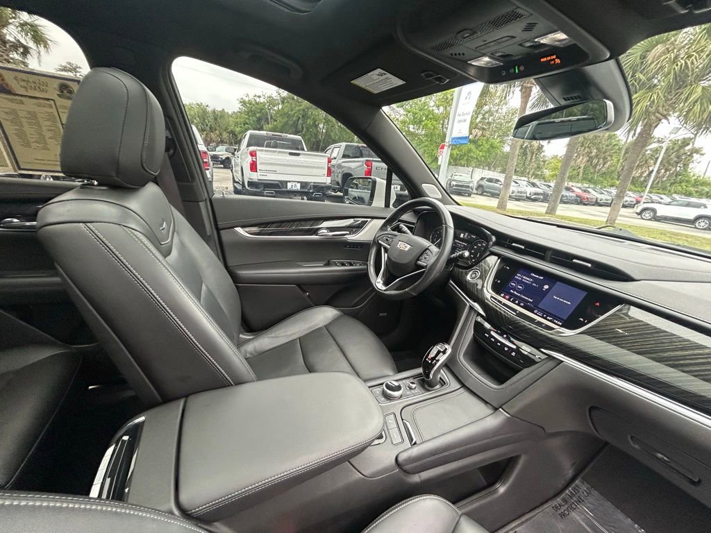 Used 2021 Cadillac XT6 Premium Luxury image 25