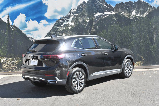 Used 2024 Buick Envision Preferred AWD/4WD image 3