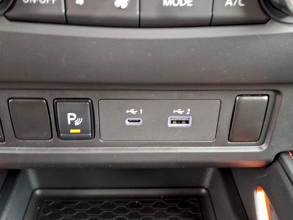 Used 2025 Nissan Frontier PRO-4X w/ Interior Protection Package image 23