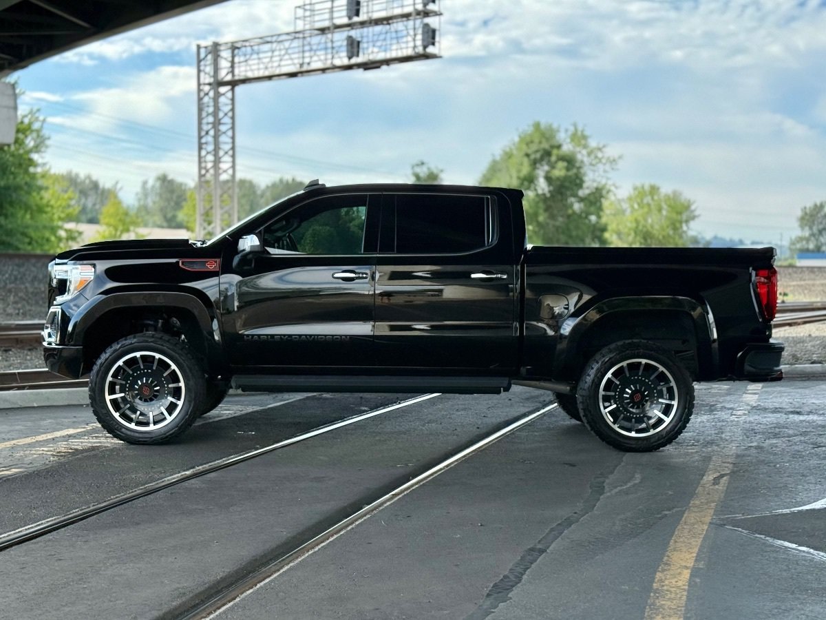 Used 2022 GMC Sierra 1500 SLT w/ SLT Premium Plus Package AWD/4WD image 6