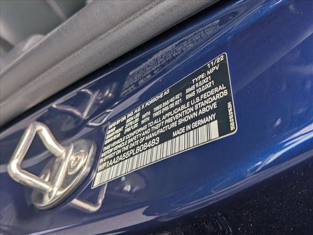 Used 2023 Porsche Macan image 25