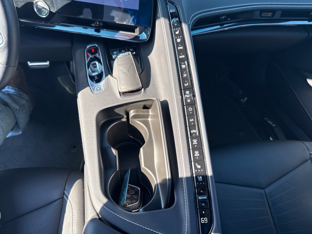 Used 2024 Chevrolet Corvette Stingray Preferred Conv w/ Stealth Interior Trim Package RWD image 20