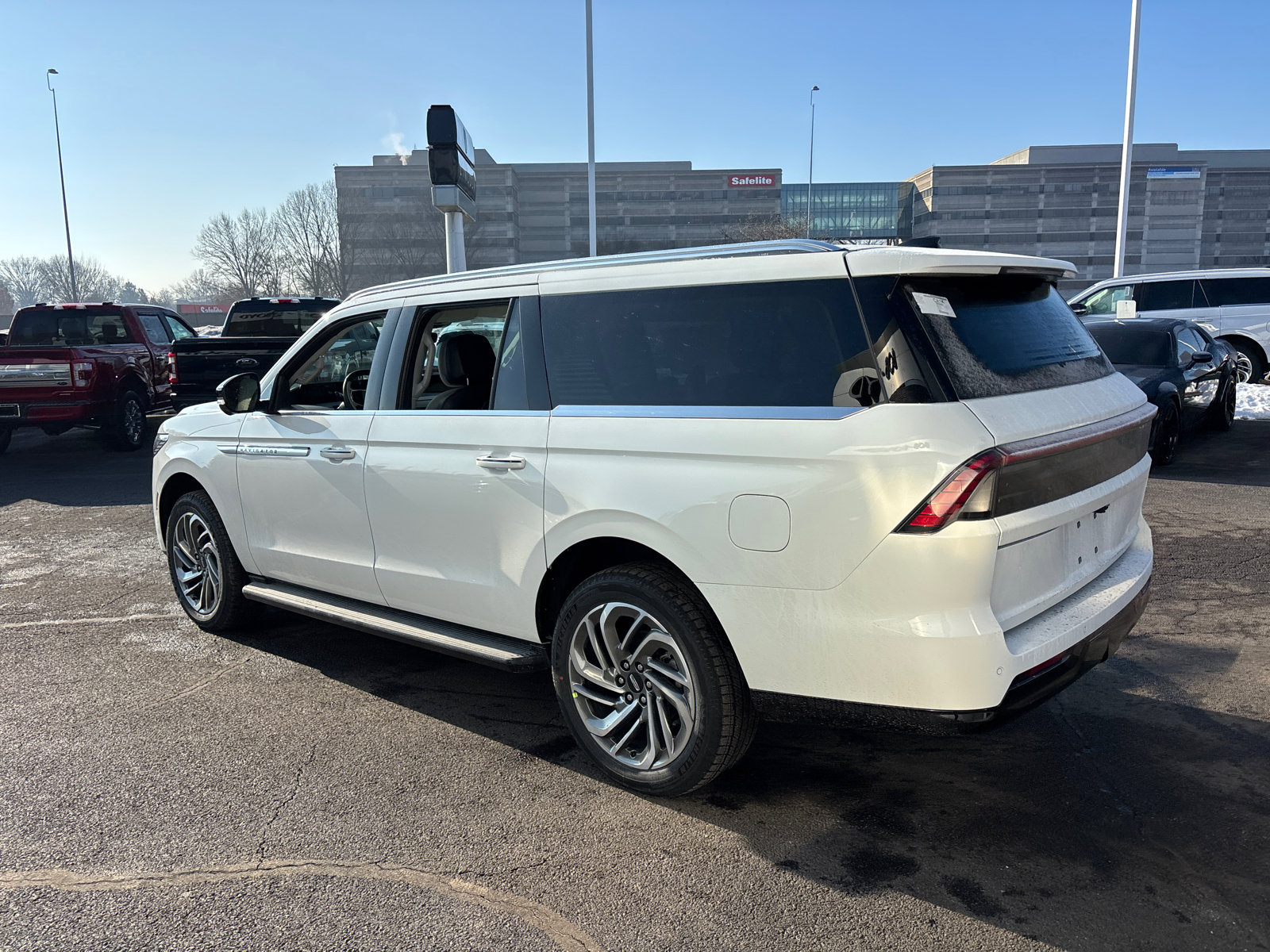 New 2026 Lincoln Navigator L Premier image 5
