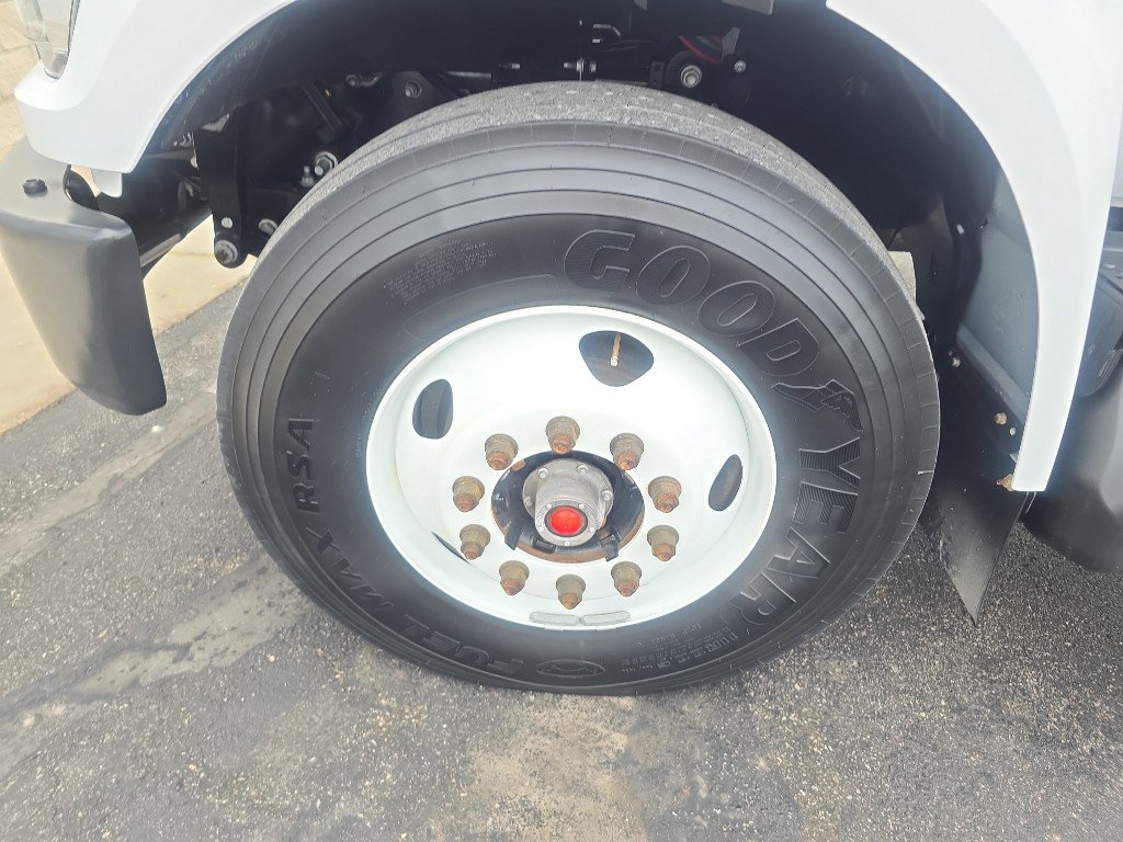 Used 2022 Ford F750 2WD Regular Cab Super Duty image 34