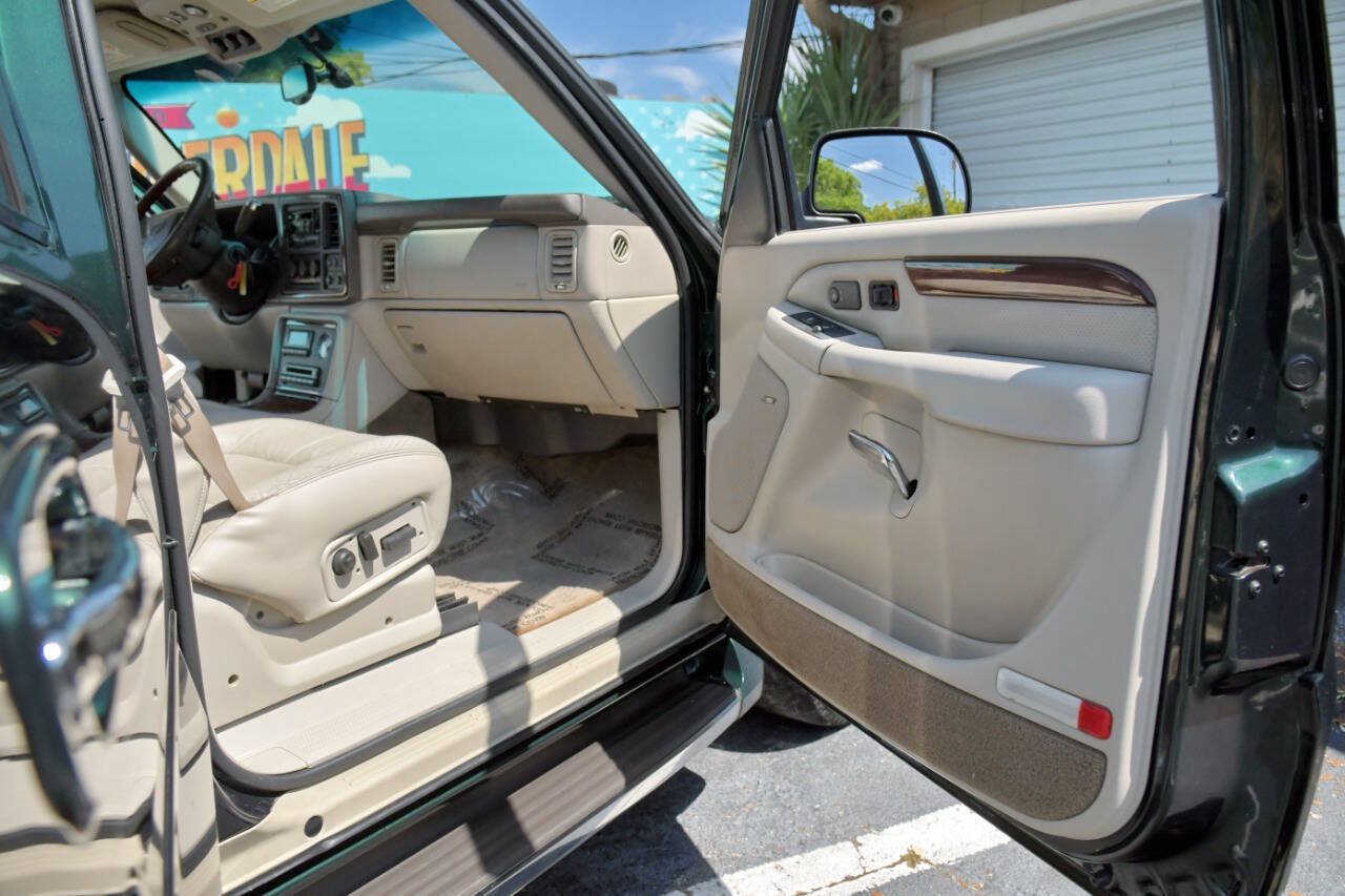 Used 2002 Cadillac Escalade AWD image 35