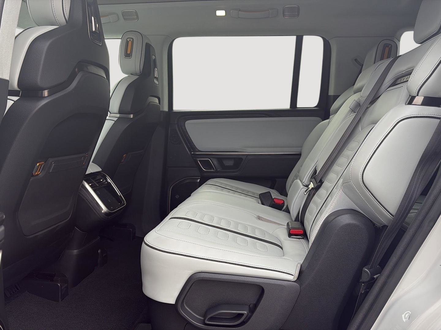 Used 2024 Rivian R1S Adventure image 55