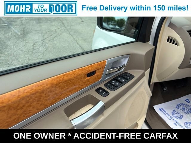 Used 2010 Chrysler Town & Country Limited w/ Entertainment Group #3 FWD image 13