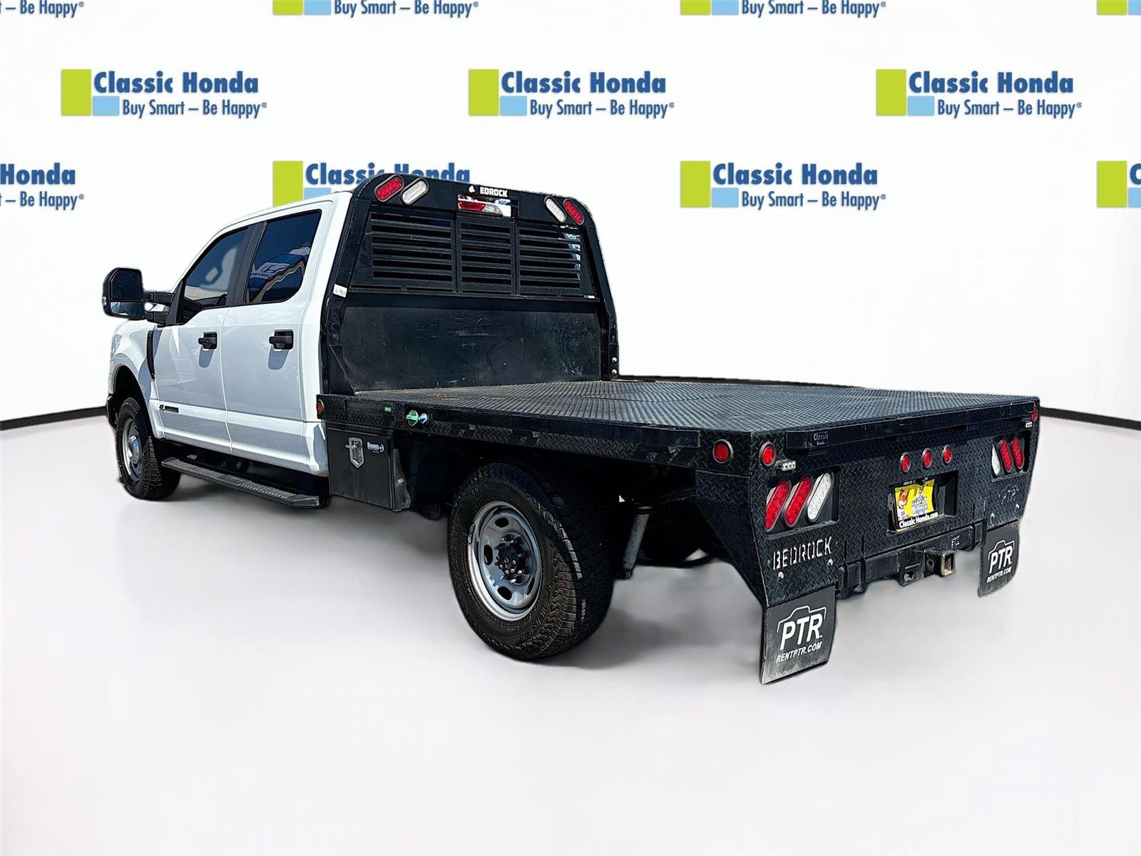 Used 2022 Ford F250 XL w/ Power Equipment Group AWD/4WD image 5