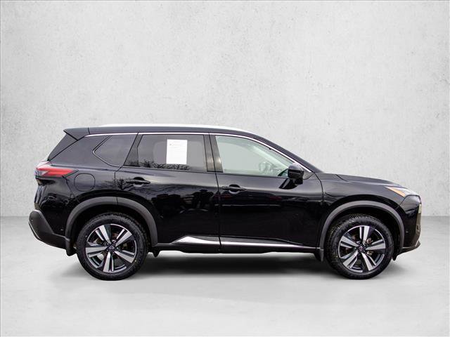 Used 2022 Nissan Rogue SL w/ SL Premium Package image 4