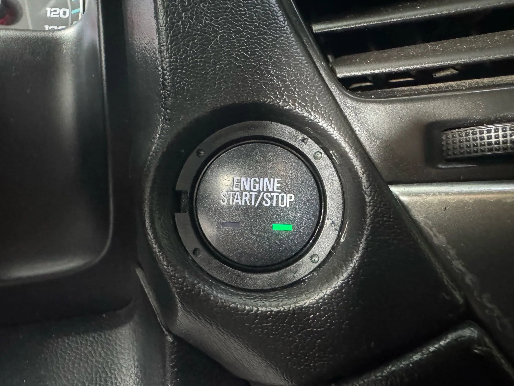 Used 2015 Chevrolet Suburban LT w/ Luxury Package image 17