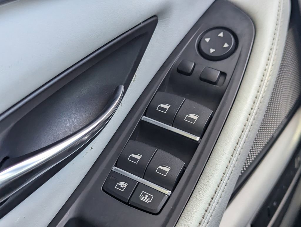 Used 2013 BMW M5 RWD image 22