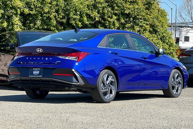 New 2026 Hyundai Elantra Limited image 6