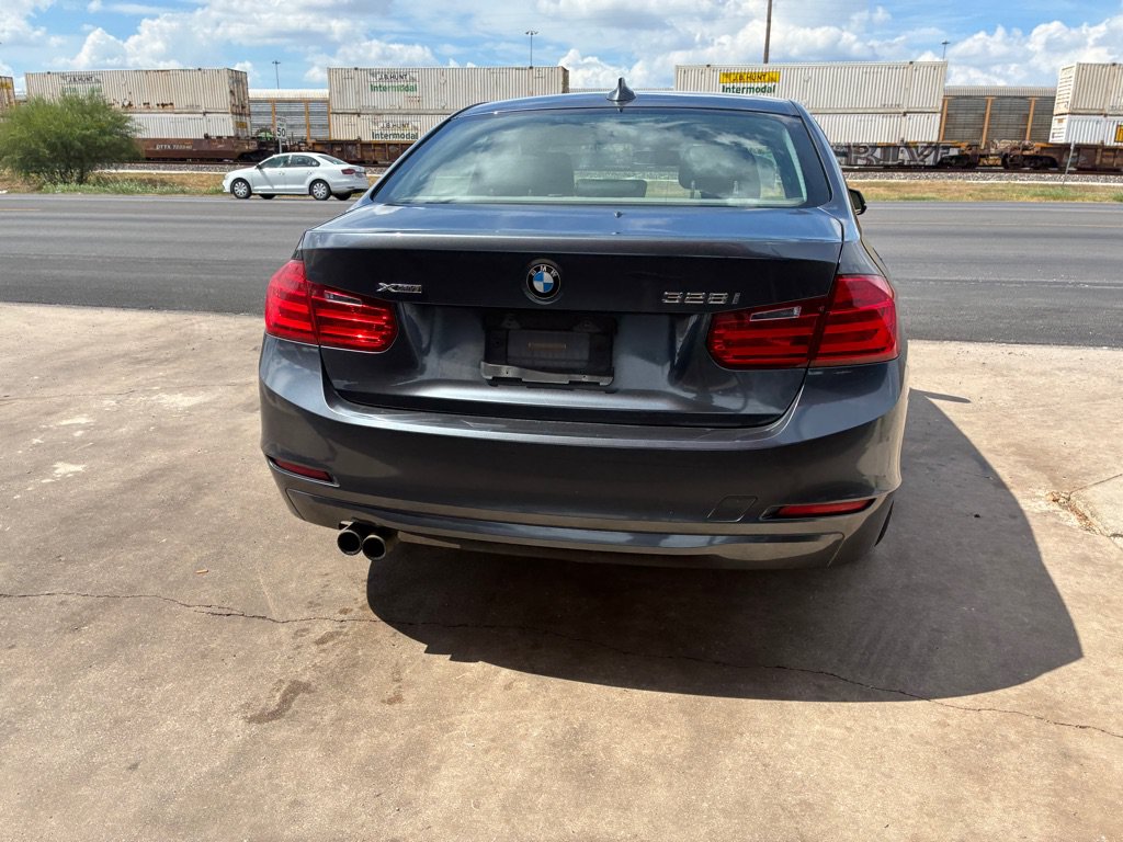 Used 2014 BMW 328i xDrive Sedan AWD/4WD image 10