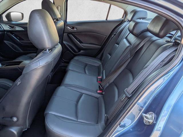 Used 2018 MAZDA MAZDA3 Touring FWD image 18