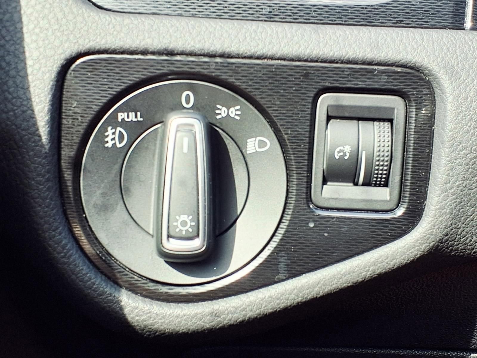 Used 2017 Volkswagen GTI S image 24