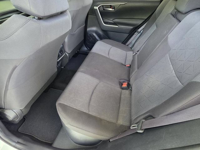 Used 2019 Toyota RAV4 XLE w/ Carpet Mat Package AWD/4WD image 10