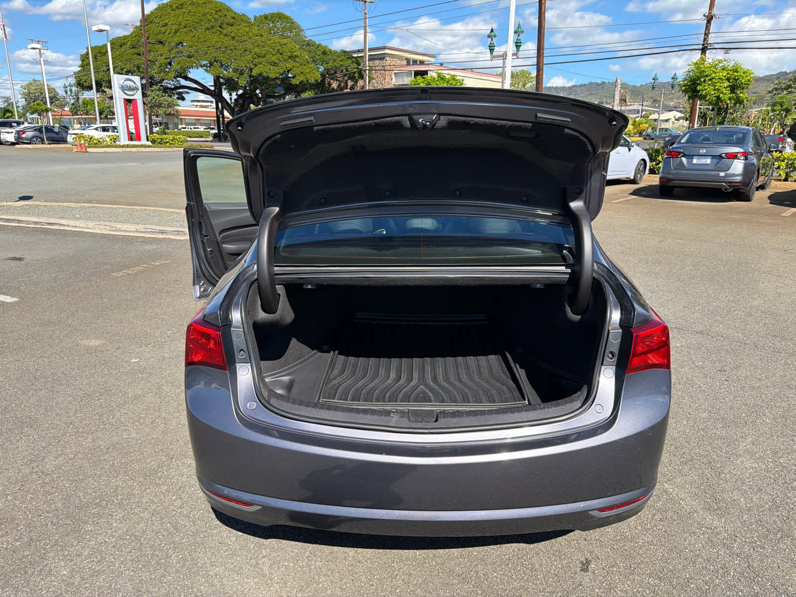 Used 2020 Acura TLX image 25